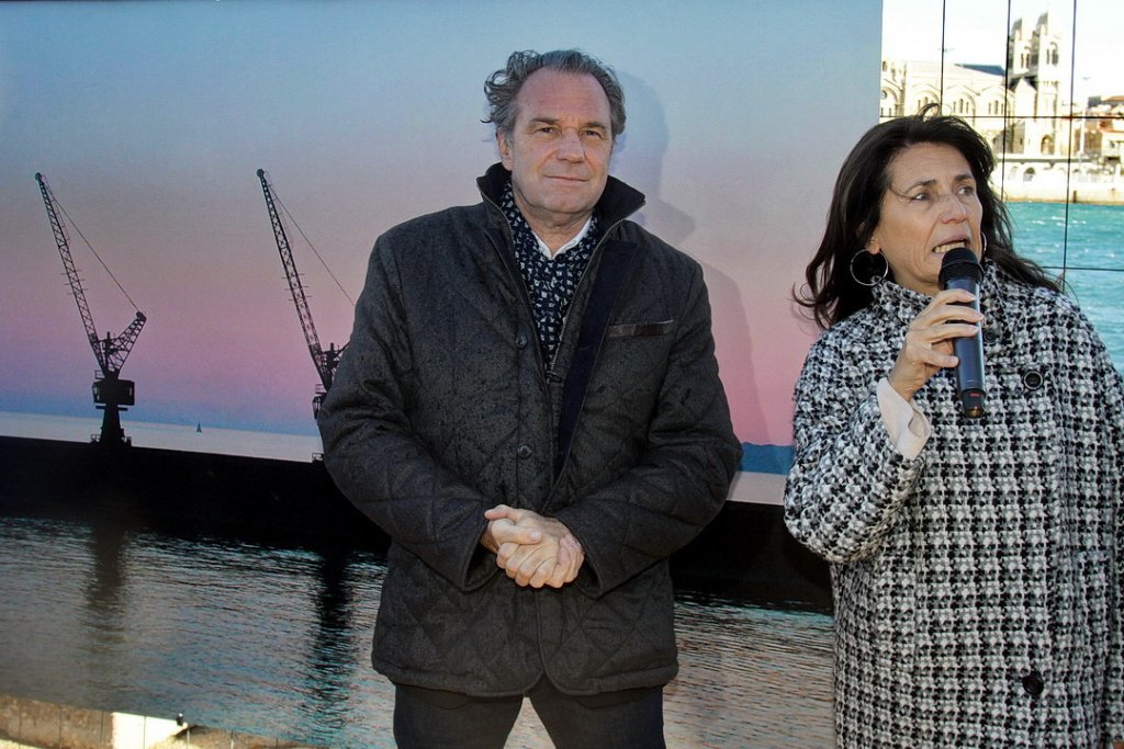 Christine Cabau-Woerhel, présidente du directoire du Grand Port Maritime de Marseille et Renaud Muselier, le président de la région affichent tout l'intérêt qu'ils portent aux 