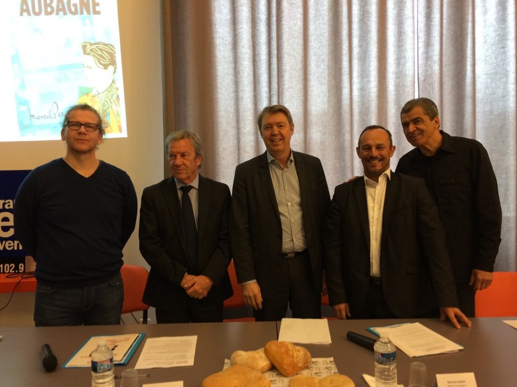 Charles Sandison, Raymond Vidil, Gérard Gazay, Philippe Amy, adjoint au maire, en charge de la Culture, la culture, Daniel Picouly, écrivain ont présenté la programmation aubagnaise de MP2018 (Photo Mireille Bianciotto)