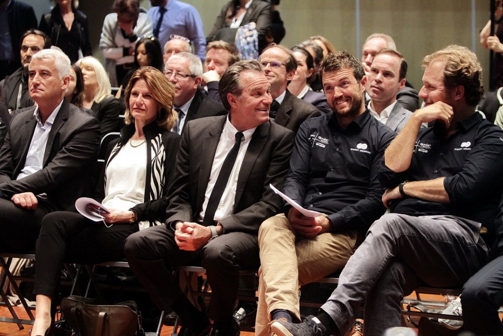 Renaud Muselier entouré de Thierry Lepercq, Laurence Monnoyer-Smith, Jérôme Delafosse, Victorien Erussard (Photo Robert Poulain)