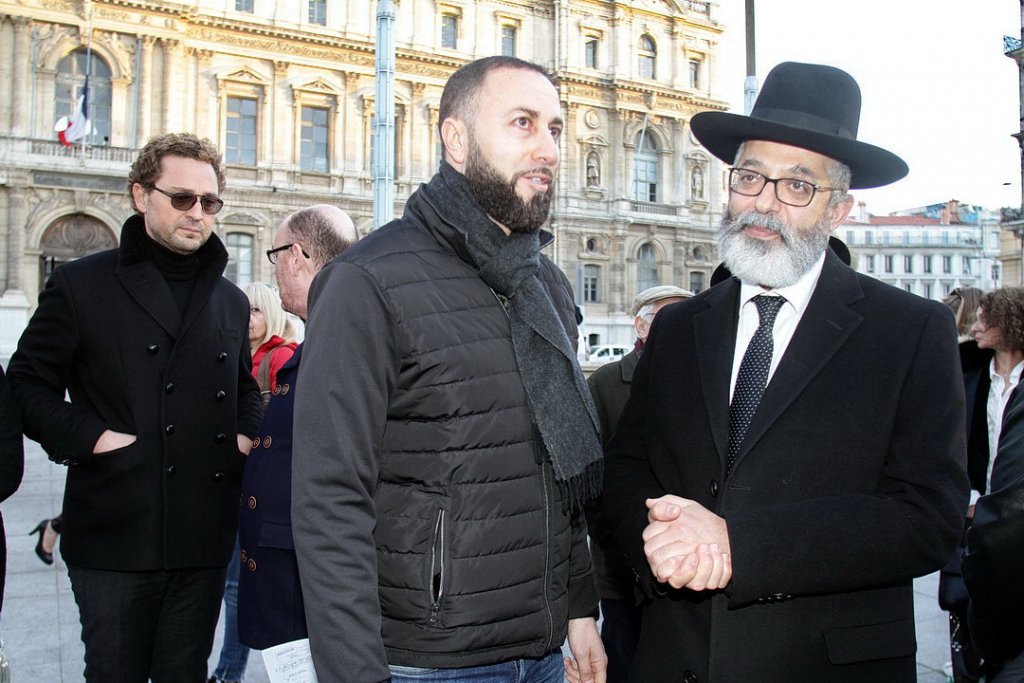 Ali Dahmani president et recteur de la mosquée El Nars membre du CRCM Paca et Réouven Ohana, le grand rabbin de Marseille (Photo Robert Poulain) Ali Dahmani president et recteur de la mosquée El Nars membre du CRCM Paca et Réouven Ohana, le grand rabbin de Marseille (Photo Robert Poulain)