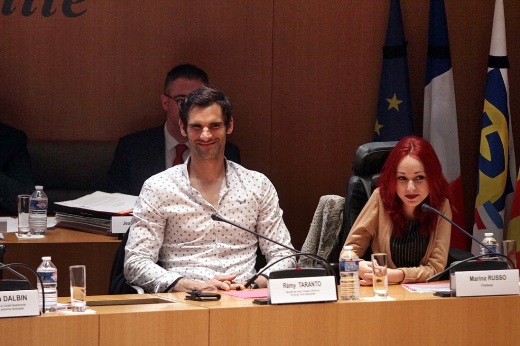 Rémy Taranto, 8e aux Jeux paralympiques de Londres et de Rio en aviron et Marina Russo jeune chanteuse atteinte amyotrophie spinale(Photo Robert Poulain)