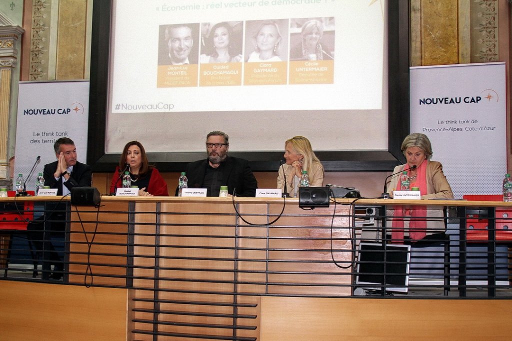 Les intervenants de la première table ronde : Jean-Luc Monteil, Ouided Bouchamaoui, Clara Gaymard et Cécile Untermaier (Photo Robert Poulain)