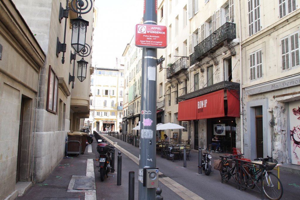 Les bornes sont installées sur les mâts de vidéo protection urbaine (Photo Robert Poulain)