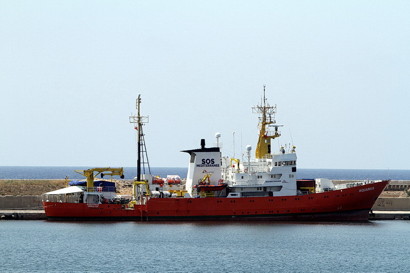 L'Aquarius amarré à Marseille au terme de sa rotation la plus éprouvante (Photo Robert Poulain)