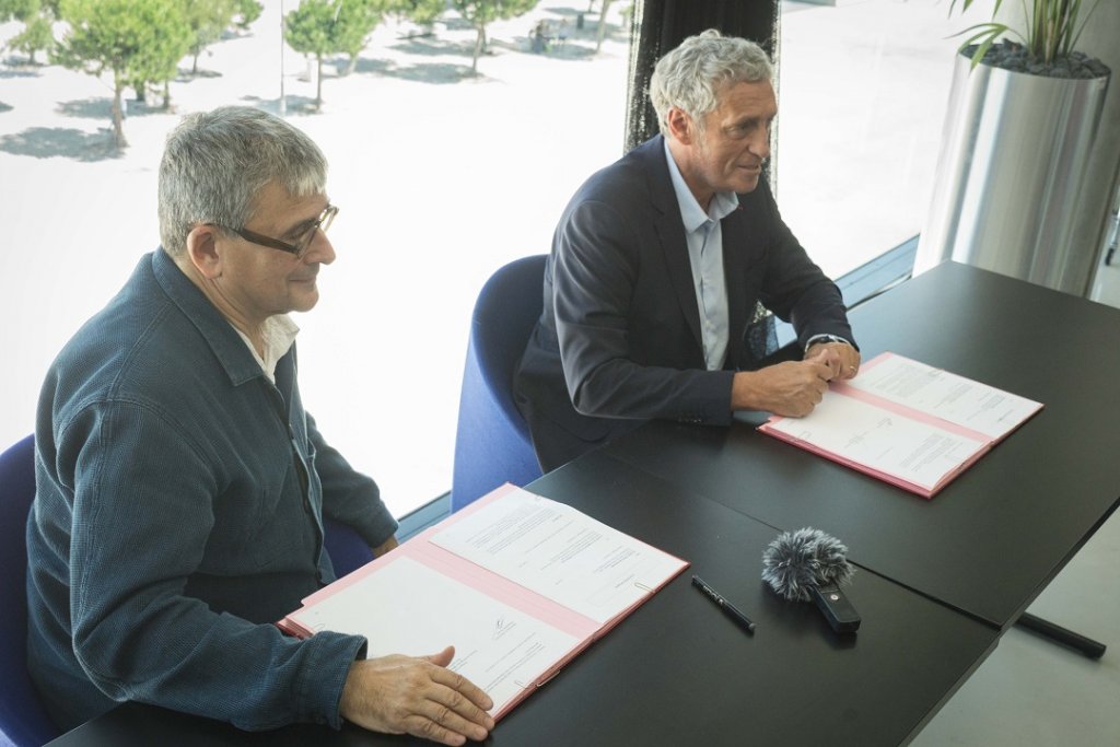 Convention de partenariat signée entre Jean-François Chougnet, président du Mucem et Philippe Saurel maire de Montpellier ©Mucem/G Popoff