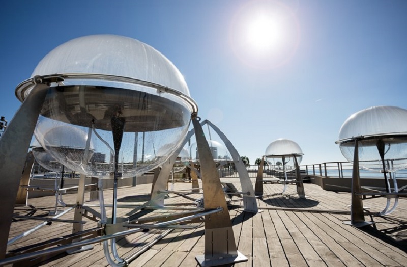 Helio est un module de production d'eau potable à partir d'eau de mer ou tout type d'eau impropre à la consommation et fonctionnant uniquement avec les énergies renouvelables © Marine Tech