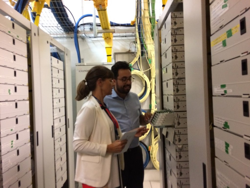 Le secrétaire d’État au numérique, Mounir Mahjoubi visite les infrastructures d'Interxion (Photo Mireille Bianciotto)