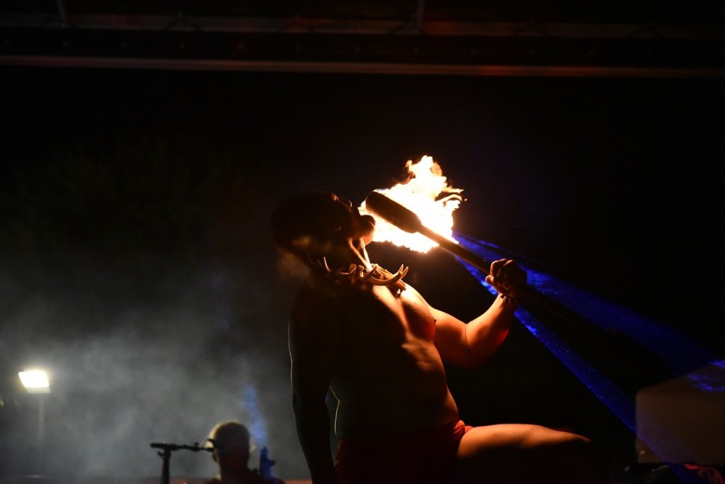 Danse du feu (Photo D.R./Les Embiez) Danse du feu (Photo D.R./Les Embiez)