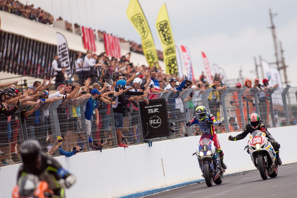 Honda a gagné au terme de 698 tours accomplis en 24 heures © Morgan Mathurin Honda a gagné au terme de 698 tours accomplis en 24 heures © Morgan Mathurin