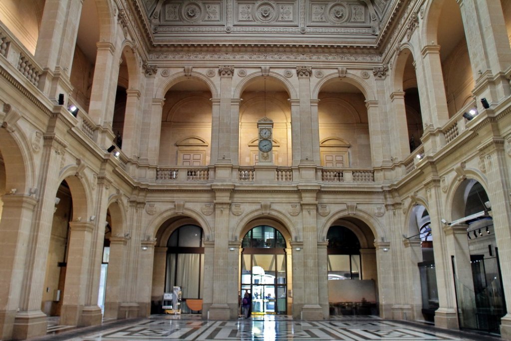Palais de la Bourse (Photo Robert Poulain)