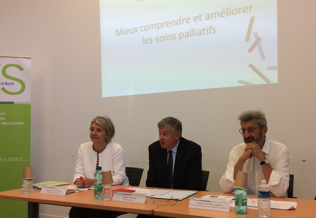 De gauche à droite Dr. Élodie Crétel-Durand, référente soins palliatifs à l'ARS Paca, Claude d'Harcourt, directeur général de l'ARS Paca - Dr. Jean-Marc Lapiana, directeur de la Maison de Gardanne (Photo M.B.)