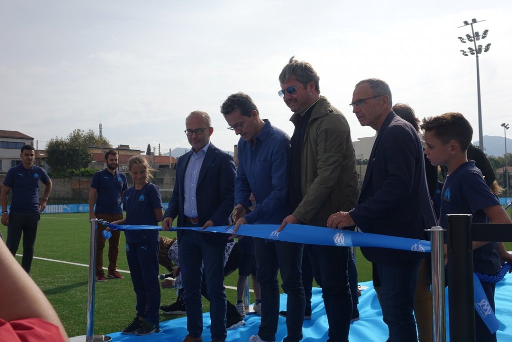 Instant solennel avec la coupure du ruban (Photo Jean-Michel Ruscitto) Instant solennel avec la coupure du ruban (Photo Jean-Michel Ruscitto)