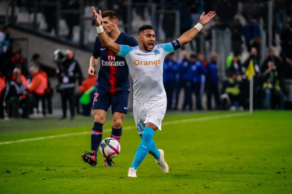 Dimitri Payet semble découragé face à la domination parisienne. (Photo Wallis.fr/Laurent Saccomano)