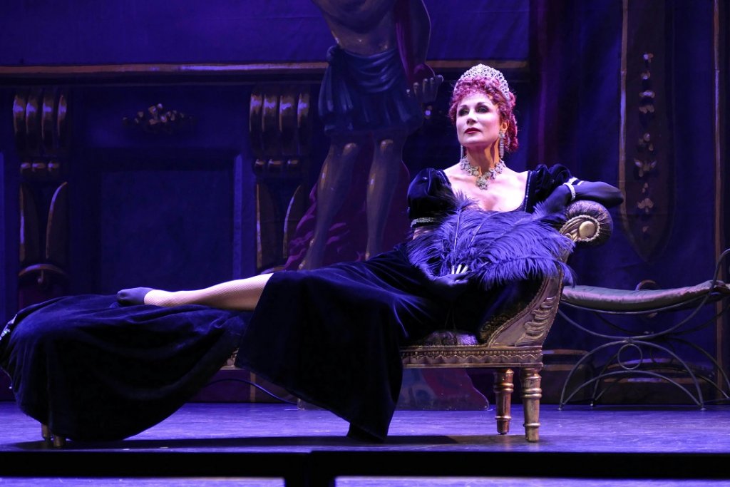 Laurence Janot, somptueuse en mademoiselle Lange. (Photo Christian Dresse)