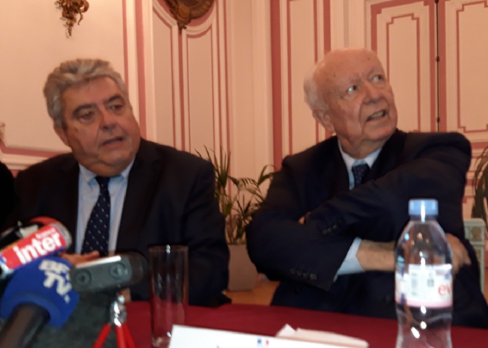 Le préfet de Région, Pierre Dartout a convoqué une conférence de presse en présence du maire de Marseille, Jean-Claude Gaudin (Photo Mireille Bianciotto)