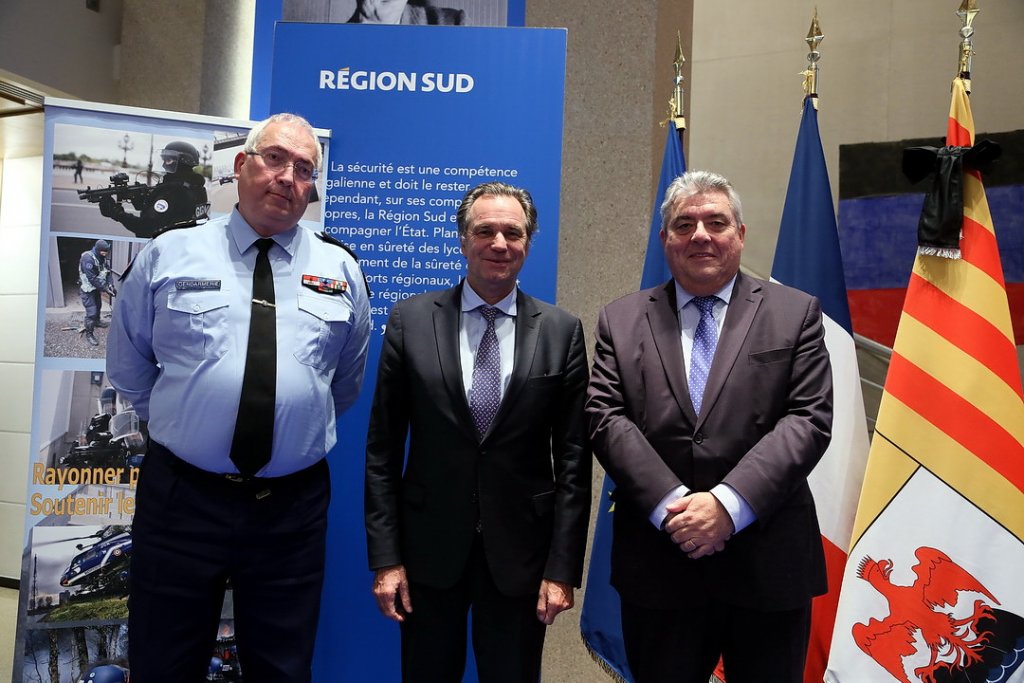 Le général Lévêque, Renaud Muselier et  Pierre Dartout (photo Robert Poulain)