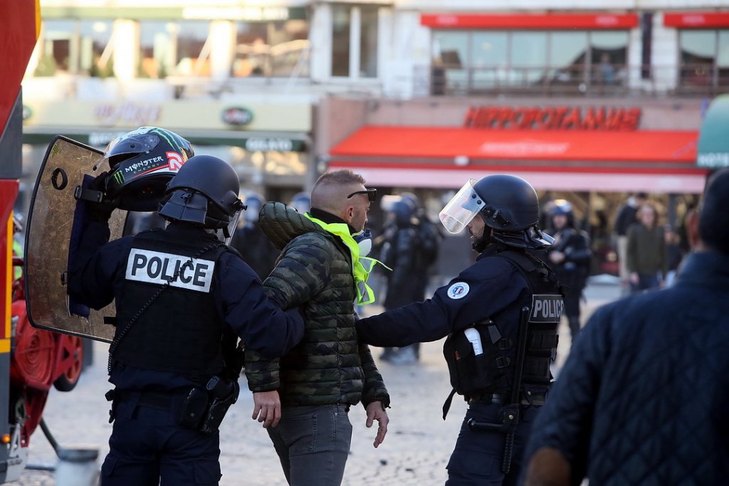 Une interpellation sur le Vieux-Port (Photo Robert Poulain)