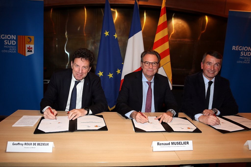 Une convention signée entre Renaud Muselier, Geoffroy Roux De Bézieux et Jean-Luc Monteil (Photo Robert Poulain)