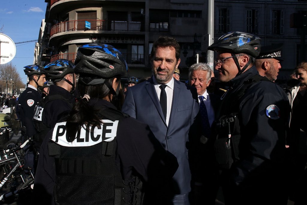 Christophe Castaner à la rencontre des forces de l'ordre sur la Canebière (Photo Robert Poulain)