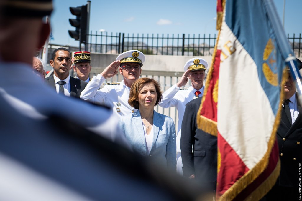 Florence Parly, ministre des Armées a rencontré le Bataillon de marins-pompiers de Marseille (Photo MN/BMPM/SM Eustache) Florence Parly, ministre des Armées a rencontré le Bataillon de marins-pompiers de Marseille (Photo MN/BMPM/SM Eustache)