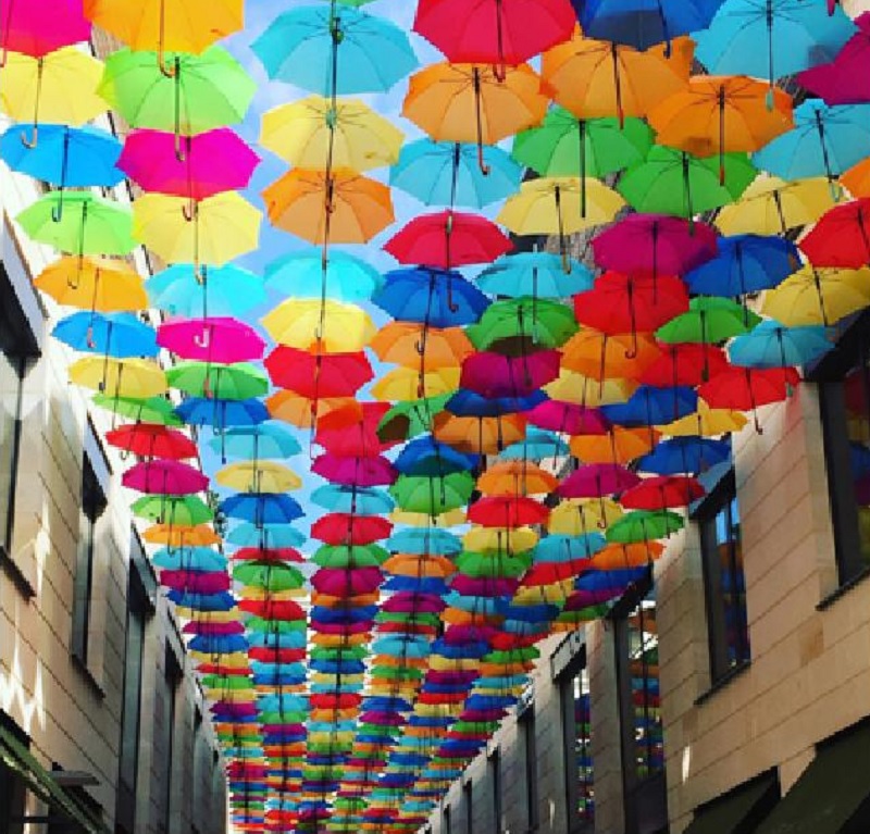 Umbrella Sky signé par le collectif portugais Impact Plan © Impact Plan