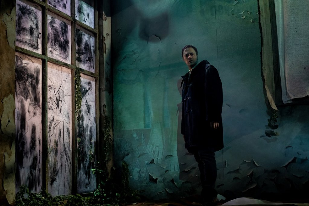 Xavier Gallais impressionnant dans la pièce tirée du livre de Svetlana Alexievitch, Prix Nobel de Littérature 2015. (Photo Nicolas Martinez)
