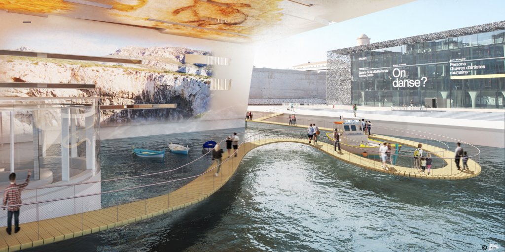 une passerelle sinueuse flottant sur l’eau, à laquelle seront amarrés le bateau de la découverte de Henri-Cosquer et des pointus  © Kléber Rossillon