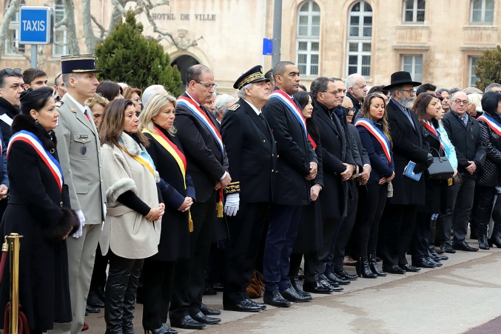 Commémorations devant le monument de la Déportation place du 23-Janvier-1943 Fortuné-Sportiello (Photo Robert Poulain) Commémorations devant le monument de la Déportation place du 23-Janvier-1943 Fortuné-Sportiello (Photo Robert Poulain)