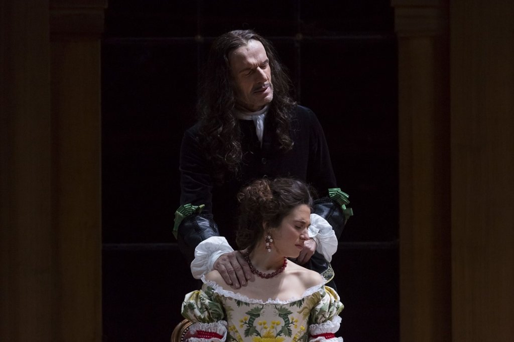 Lambert Wilson (Alceste) et Pauline Cheviller (Célimène) dans "Le Misanthrope" mis en scène par Peter Stein. (Photo Svend Andersen)