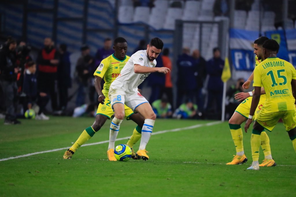 Morgan Sanson, entouré de trois défenseurs nantais, a égalisé en vain  (Photo Guillaume Ruoppolo/Wallis.fr)