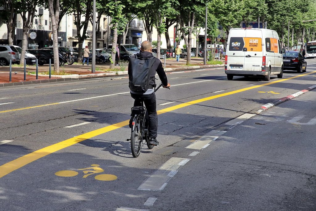 Cinq jours après sa création par la Métropole, la piste cyclable Castellane-Prado a été supprimée (Photo Robert Poulain)