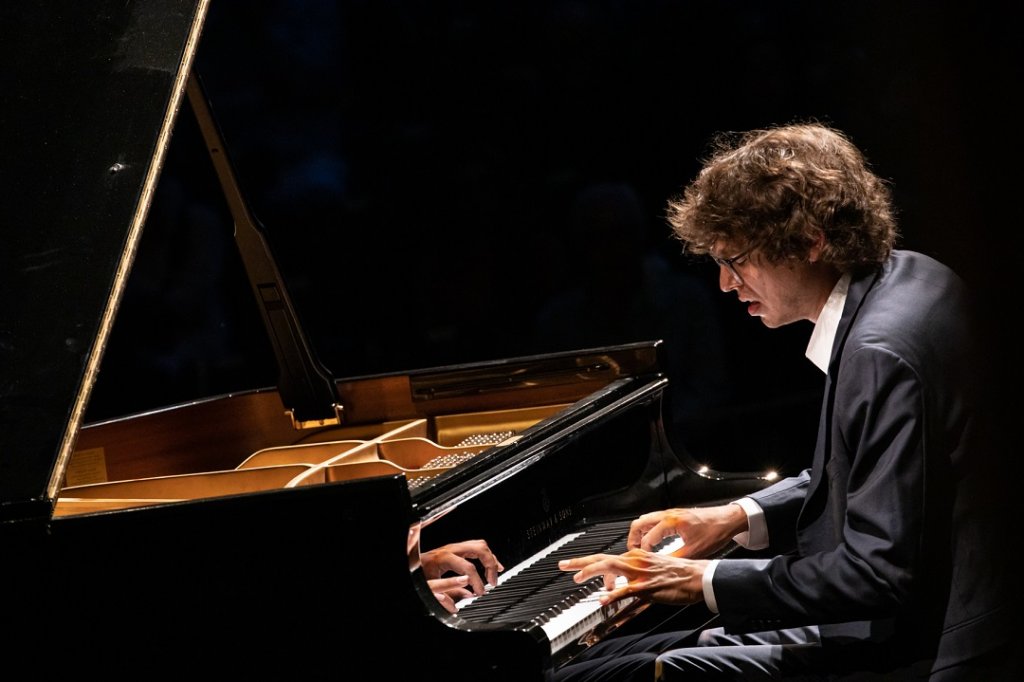 Lucas Debargue © Christophe Grémiot