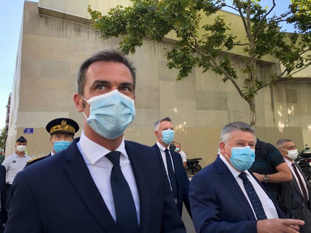 Olivier Véran, ministre des Solidarités et de la santé était à Marseille pour dresser un état des lieux à la suite de l'augmentation de cas de personnes touchées par la Covid-19 (Photo Mireille Bianciotto)