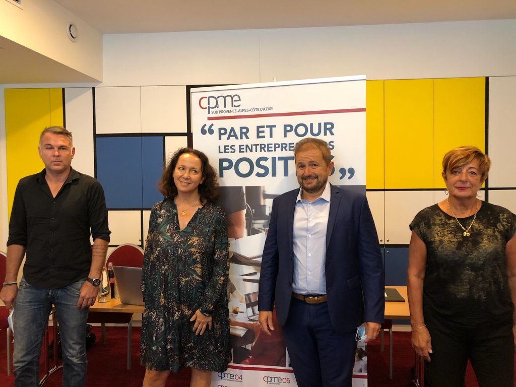 Alain Gargani entouré de Jean-Michel Nan, Caroline Baron et de Christiane Thibault (Photo Mireille Bianciotto)