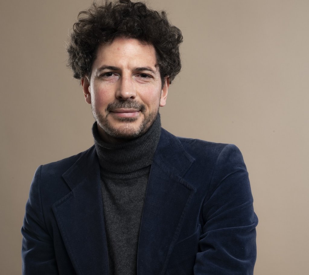 Maël Renouard présente son ouvrage "L’historiographe du royaume" qui sort aujourd'hui 2 septembre chez Grasset © Grasset/JF Paga