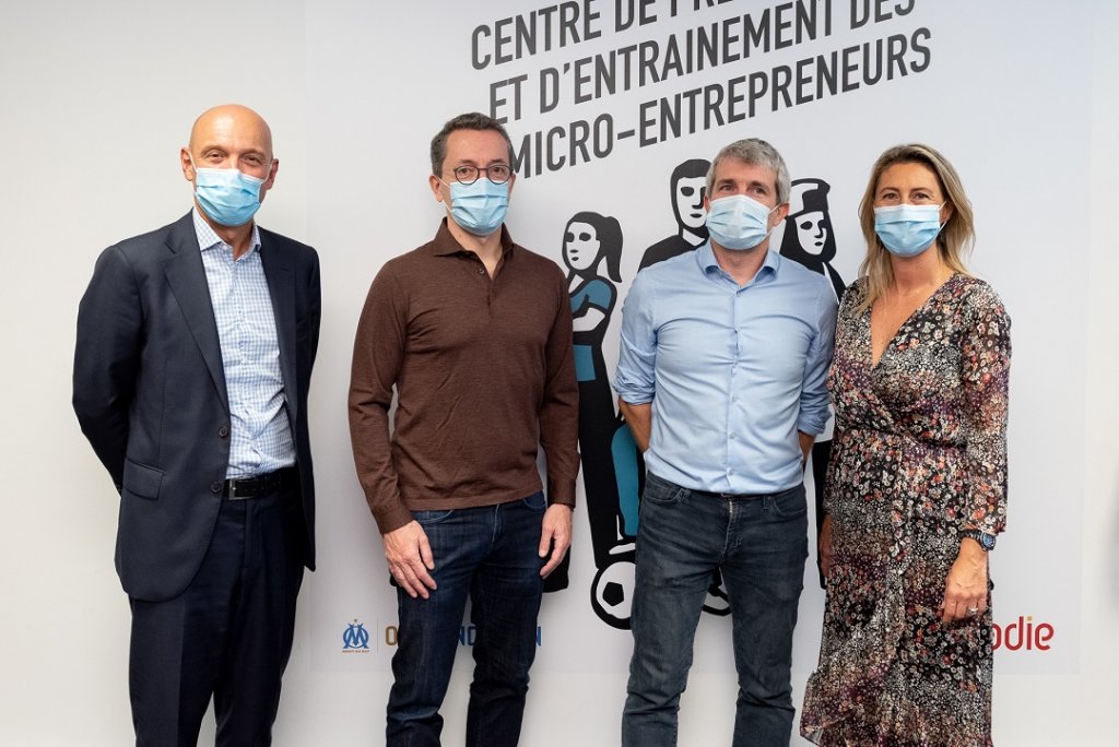 Pierre Veyres, Jacques-Henri Eyraud, Sébastien Chaze, Isabelle Campagnola-Savon, représentant la région Sud en charge de l'économie et aux entreprises  © Light Up Studio