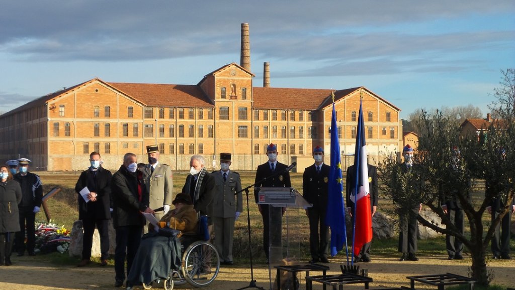 Intervention de Denise Toros Marter, déportée à Auschwitz  (Photo Joëlle Manchion)