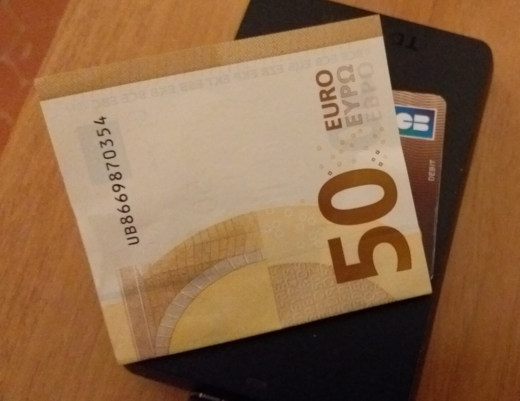Cash ou Carte bancaire... © Patricia Maillé-Caire