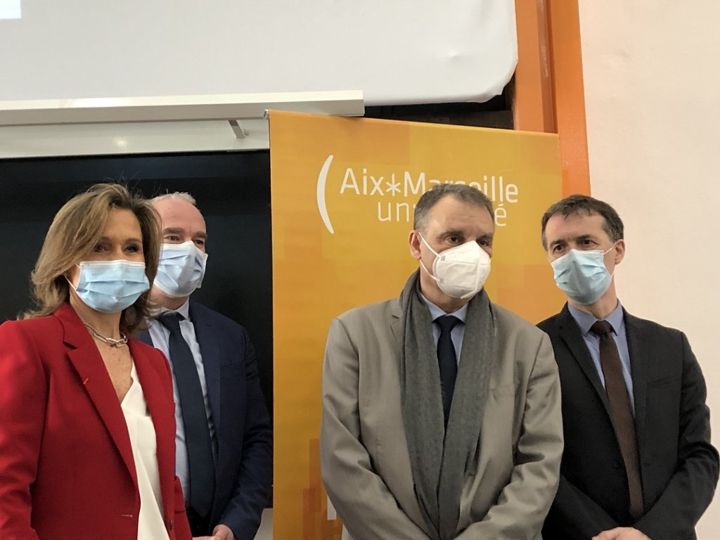 Eric Berton, président d'AMU est entouré de Philippe Dulbecco, Françoise Dignat-George et de Damien Verhaege  (Photo Mireille Bianciotto)