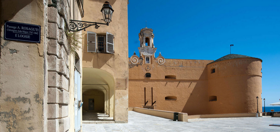A Bastia, la pierre comme valeur refuge serait plus que vérifiable tout autour de la Citadelle ©bastia-tourisme