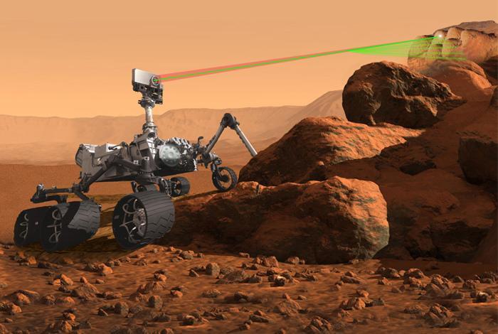 Tir laser de SuperCam sur les roches martiennes pour analyser leur composition © NASA