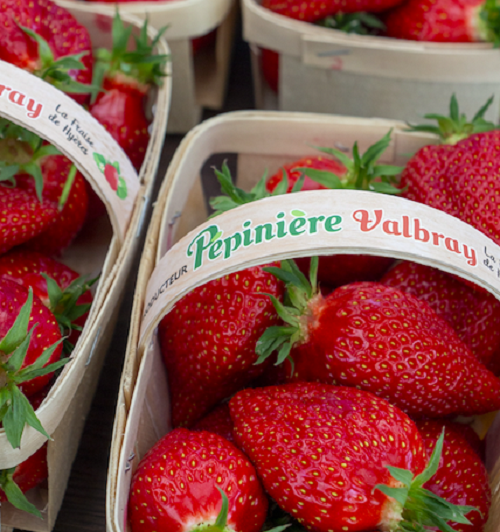 On pense sucrer les fraises que nenni la saveur est telle que natures elles se dégustent © Presse Agence