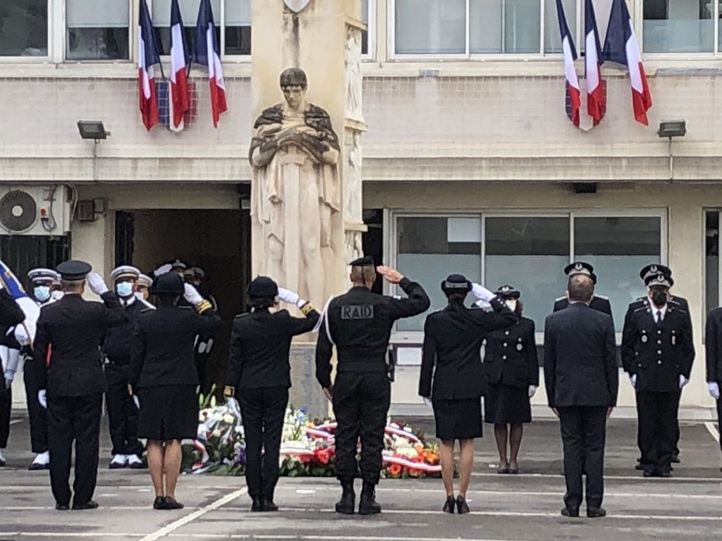 Cérémonie d’hommage aux policiers morts pour la France dans la cour de l'Hôtel de police de Marseille © Mireille Bianciotto