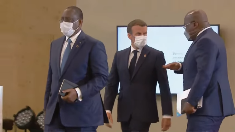 les présidents français, Emmanuel Macron, sénégalais, Macky Sall, et de RDC, Félix Tshisekedi, après le sommet à Paris ce mardi 18 mai (Photo capture d'écran)