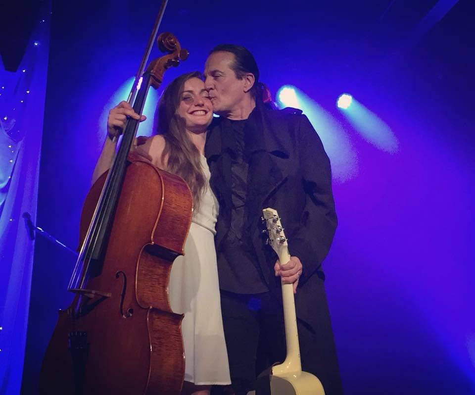 Francis Lalanne et la violoncelliste Alice Poussin ©DR