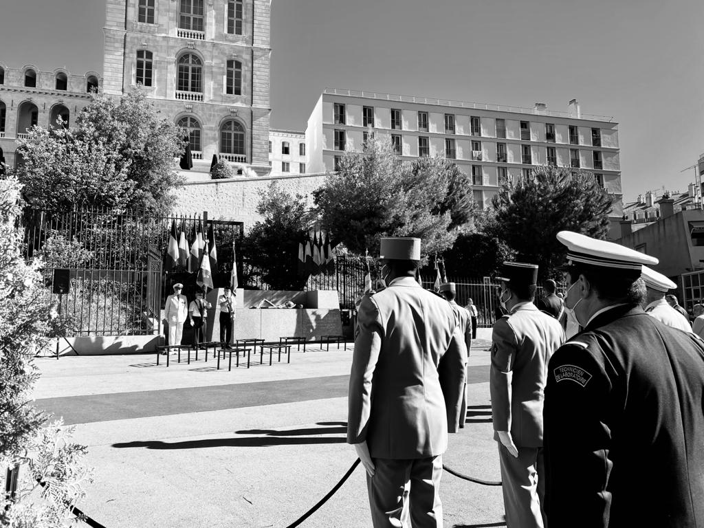 Commémoration des victimes des crimes racistes et antisémites et hommage aux justes de france devant le monument de la déportation place Fortuné Sportiello à Marseille ©DR Commémoration des victimes des crimes racistes et antisémites et hommage aux justes de france devant le monument de la déportation place Fortuné Sportiello à Marseille ©DR