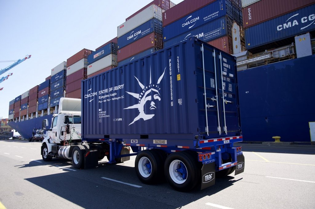 Direction Ellis Island pour se retrouver aux côtés de la Statue de la Liberté ©CMA CGM