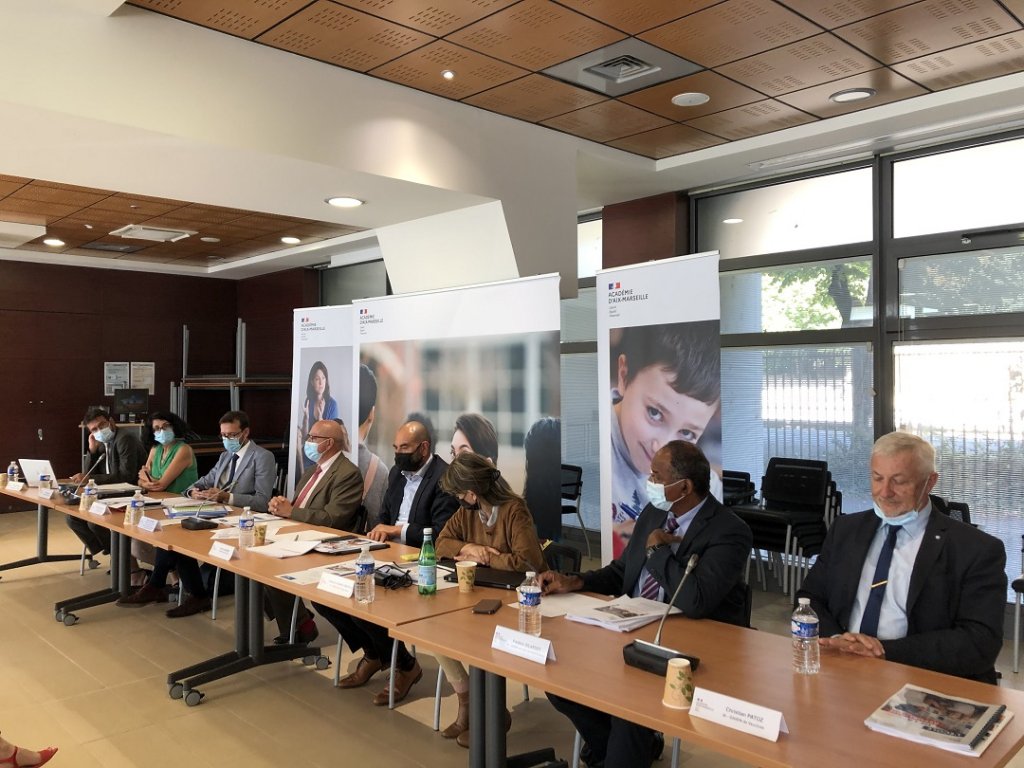 Bernard Beignier accompagné de Dasen du territoire présente la rentrée scolaire 2021 © Mireille Bianciotto Bernard Beignier accompagné de Dasen du territoire présente la rentrée scolaire 2021 © Mireille Bianciotto
