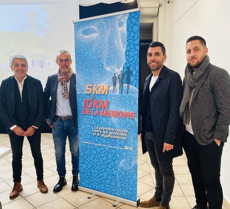 Gérard Kirkorian, président de l'association CPLM, Pascal Chamassian, Sébastien Jibrayel adjoint au maire de Marseille en charge du Sport et Levon Khozian, président de la JAF partenaire de la course ©DR