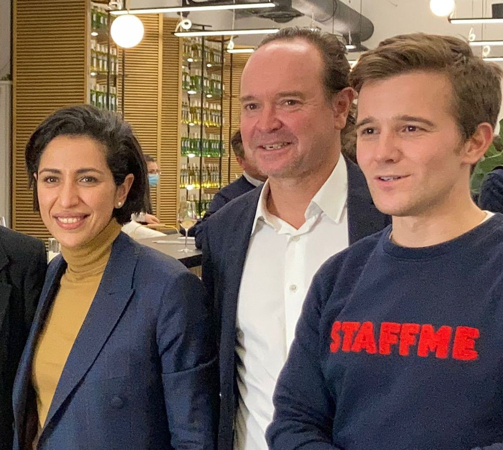 Sarah El Haïry avec à ses côtés Amaury d’Everlange et Jean-Baptiste Achard Fondateurs de Staffme ©DR